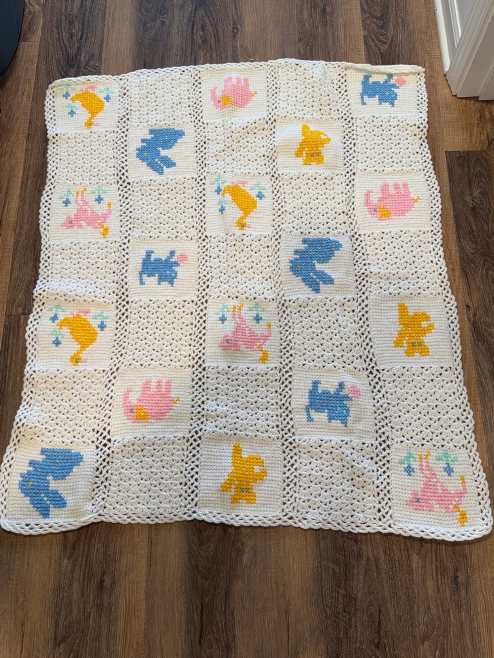 Vintage Crochet Baby‎ Crib Blanket Animals Bunny duck bunny Cat Nursery Decor
